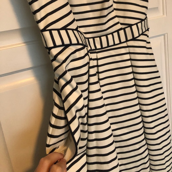 Striped dress with pockets - Picture 4 of 6